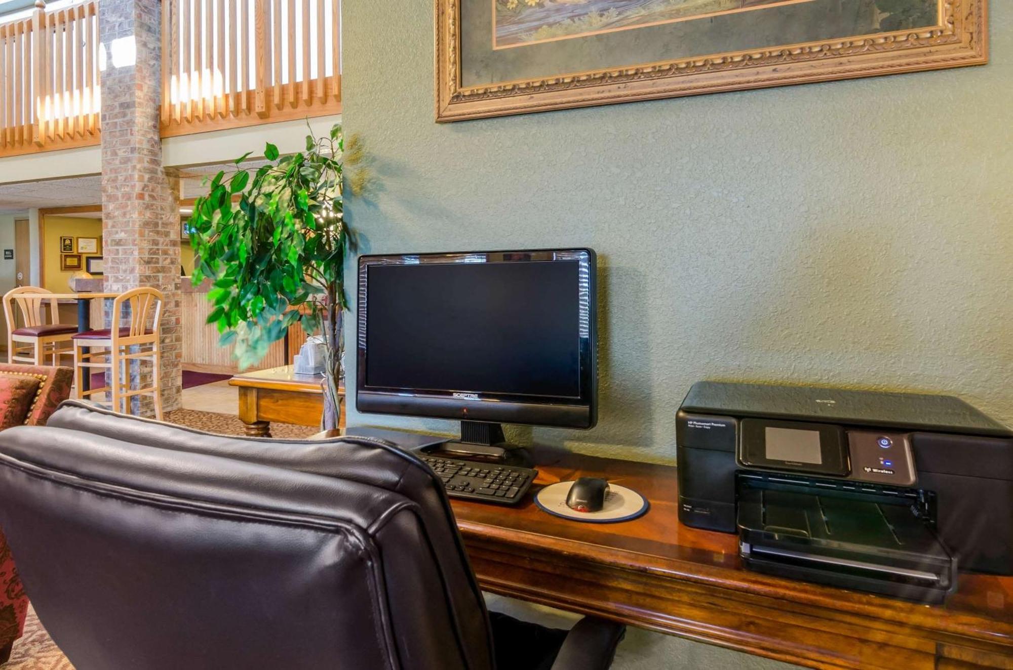 Rodeway Inn 3*